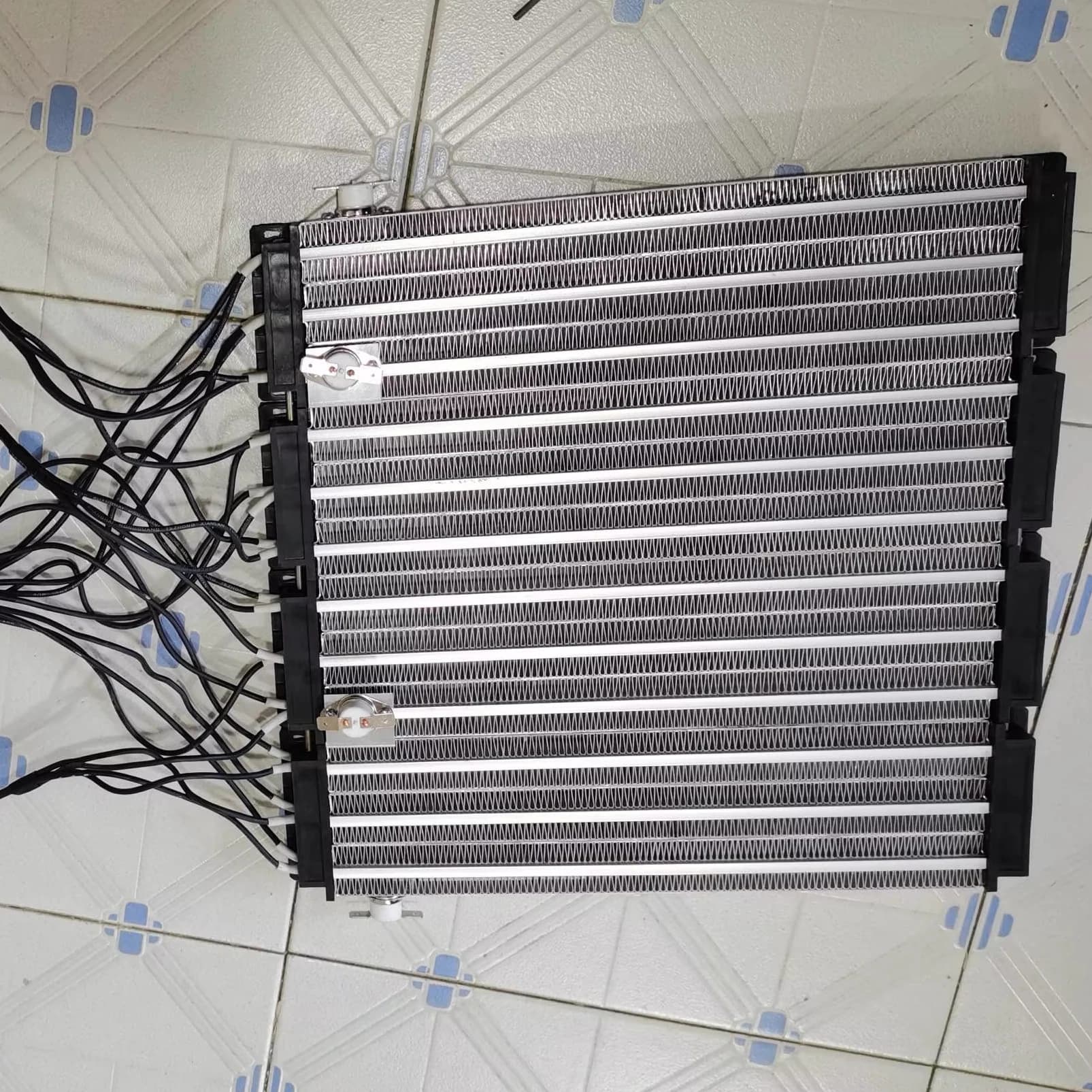 Offre spéciale 9000W 220V PTC chauffage à Air en céramique élément chauffant PTC chauffage électriqu